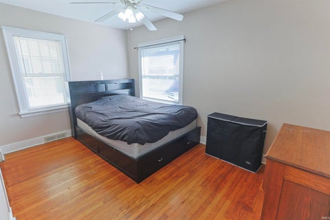 Tiny photo for 119 River Avenue, Mishawaka, IN 46544 (MLS # 202642712)