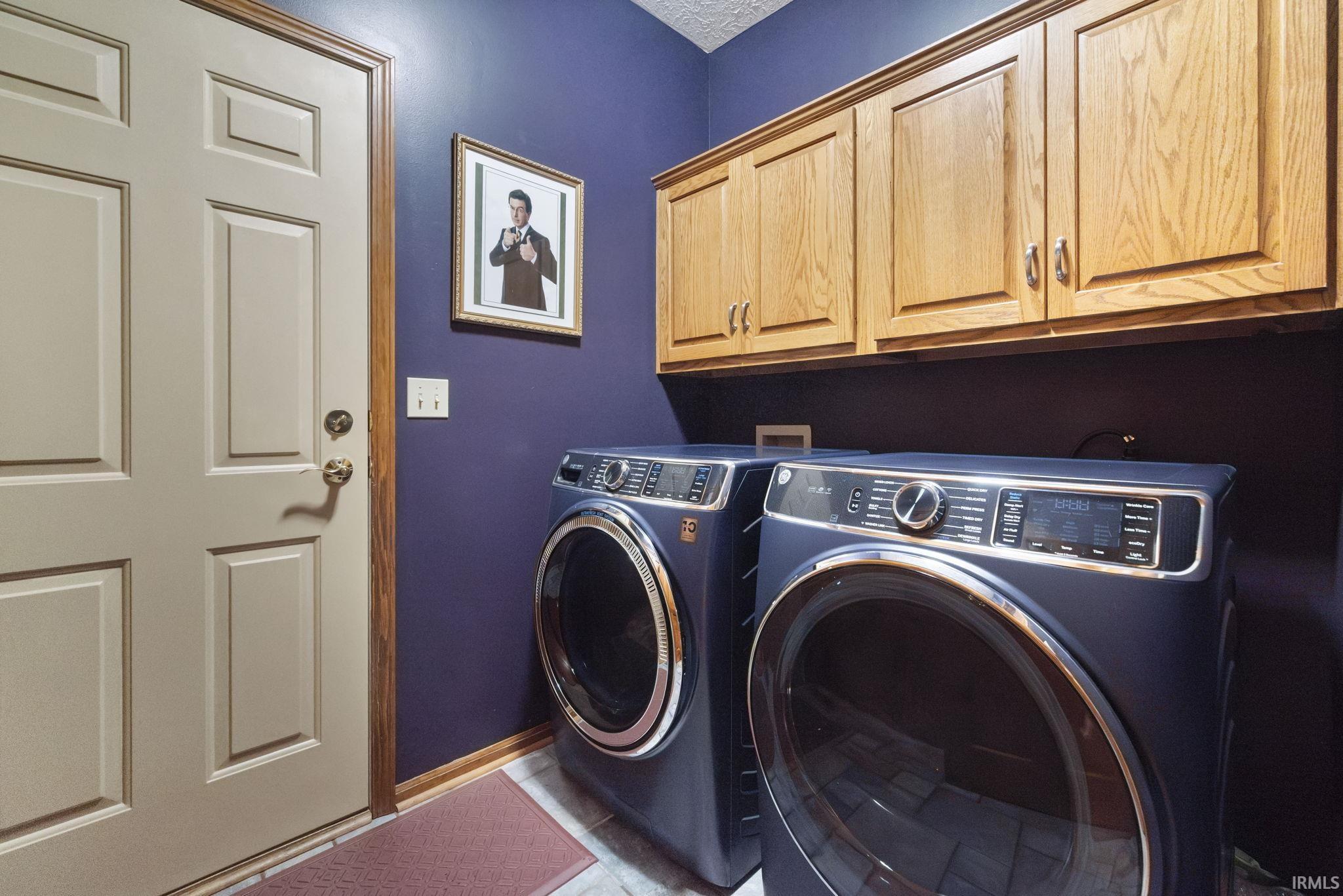 Lafayette, Indiana 47909, United States, 3 Bedrooms Bedrooms, ,3 BathroomsBathrooms,Residential,Pending,128066