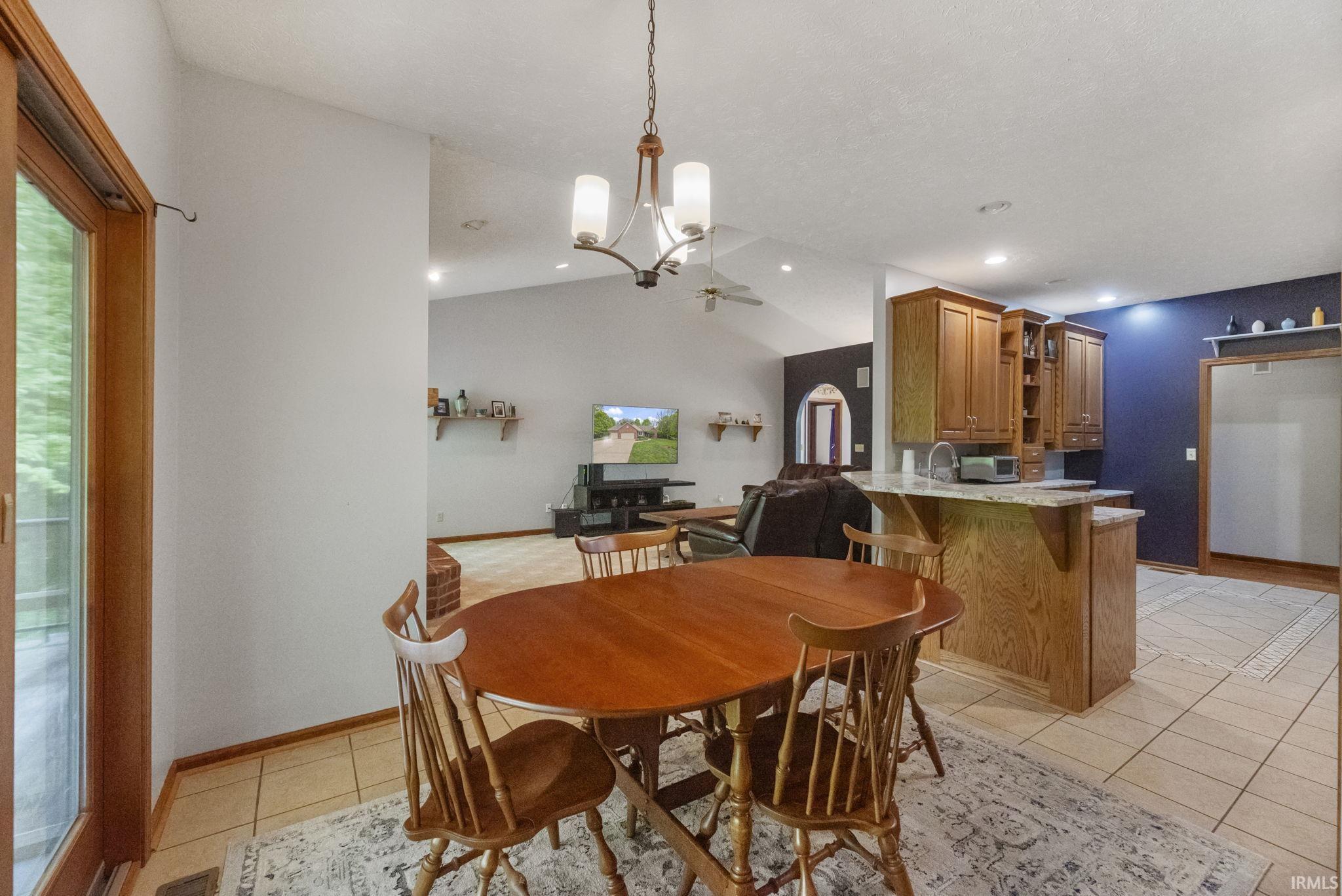 Lafayette, Indiana 47909, United States, 3 Bedrooms Bedrooms, ,3 BathroomsBathrooms,Residential,Pending,128066