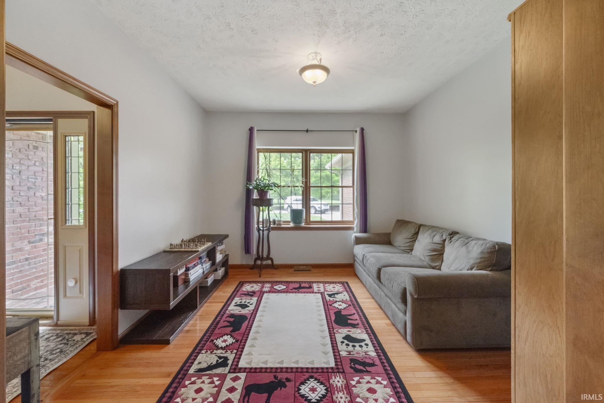 Lafayette, Indiana 47909, United States, 3 Bedrooms Bedrooms, ,3 BathroomsBathrooms,Residential,Pending,128066