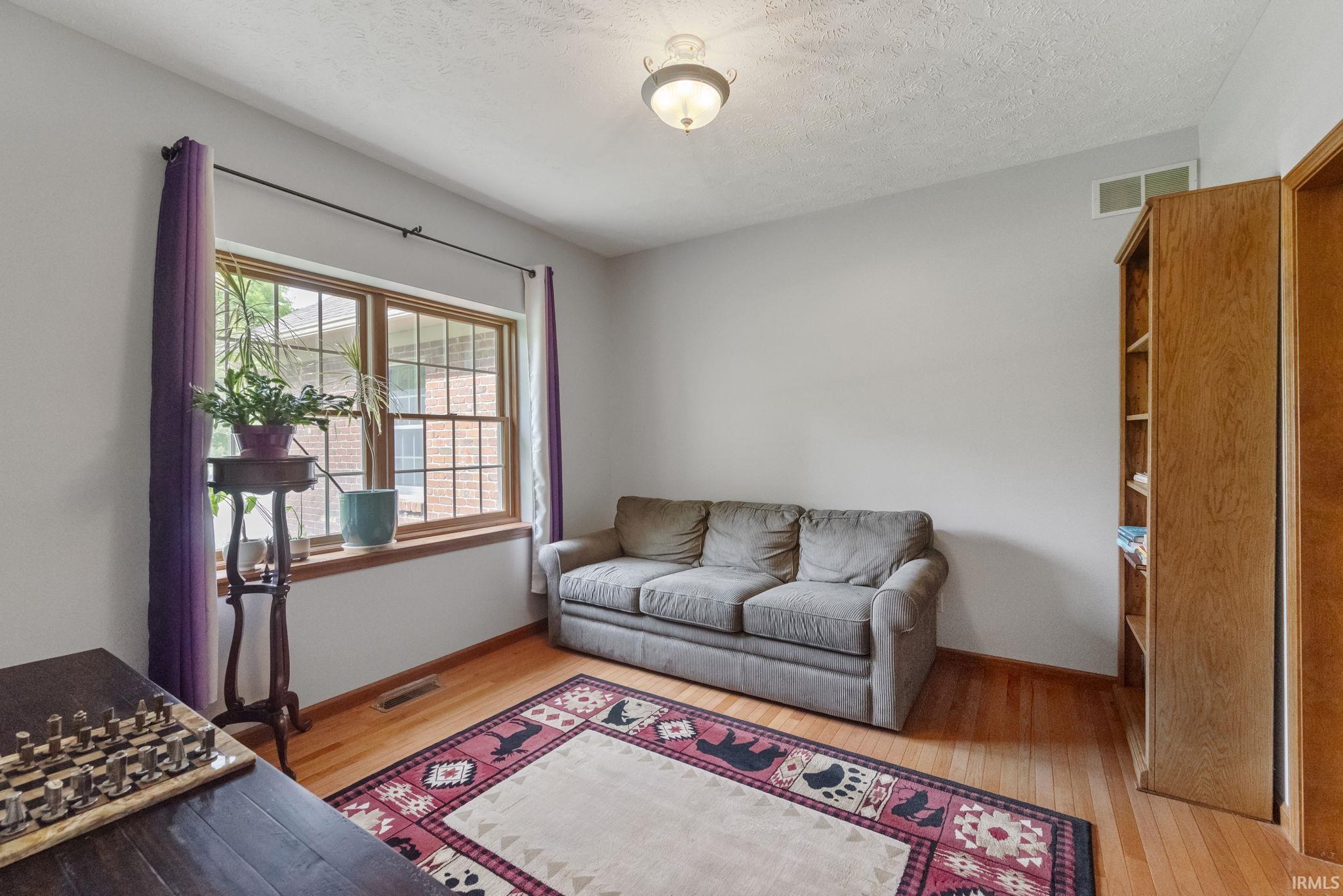 Lafayette, Indiana 47909, United States, 3 Bedrooms Bedrooms, ,3 BathroomsBathrooms,Residential,Pending,128066