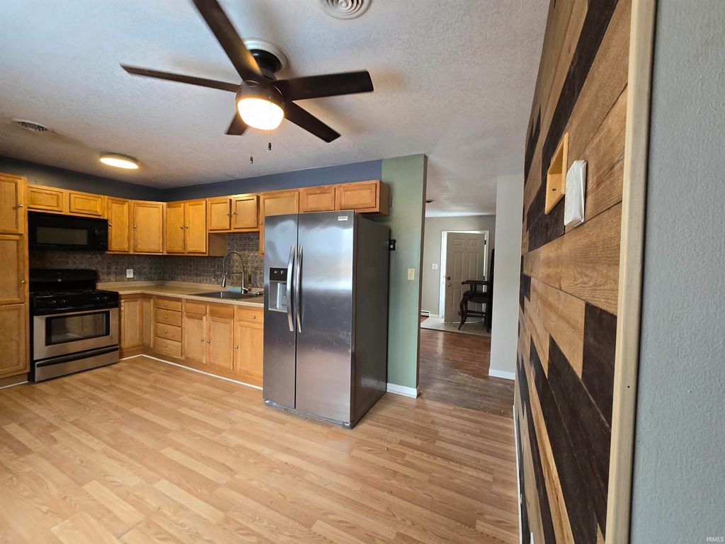 Photo of 6319 Revere Place, Fort Wayne, IN 46835 (MLS # 202610617)