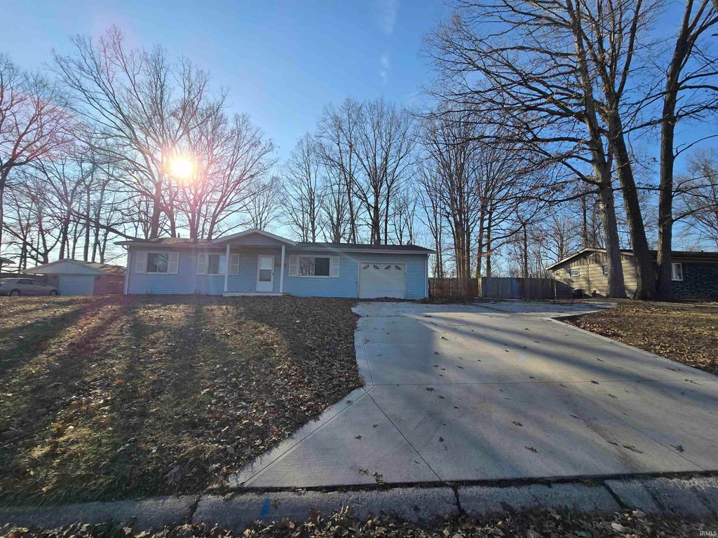 Photo of 6319 Revere Place, Fort Wayne, IN 46835 (MLS # 202610617)