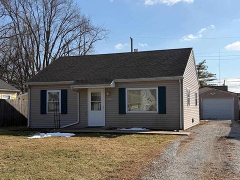 Photo of 1915 W Murden Street, Kokomo, IN 46901 (MLS # 202604807)