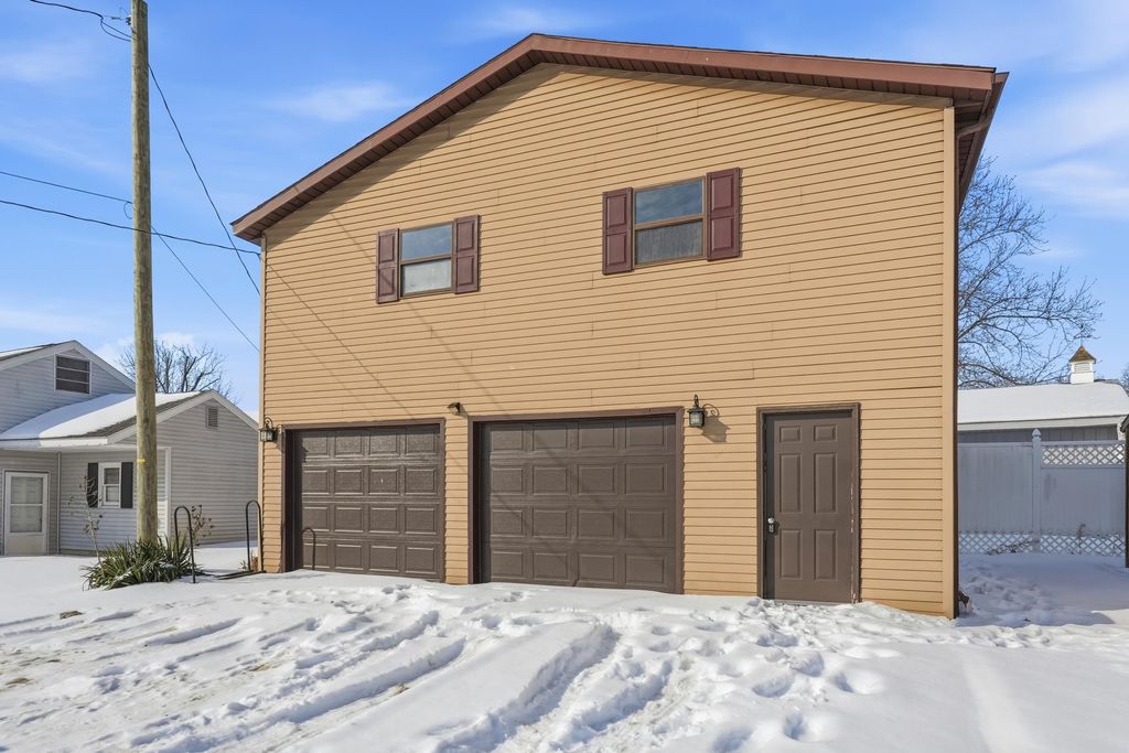 Photo of 625 S (rear) 455 E, Wolcottville, IN 46795 (MLS # 202604420)
