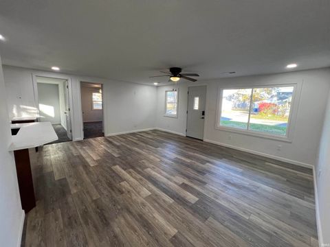 Tiny photo for 2417 N Calumet Street, Kokomo, IN 46901 (MLS # 202545302)