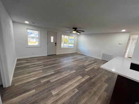 Tiny photo for 2417 N Calumet Street, Kokomo, IN 46901 (MLS # 202545302)