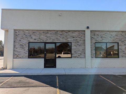 Tiny photo for 2405 W Jefferson Road #A, Kokomo, IN 46901 (MLS # 202444047)