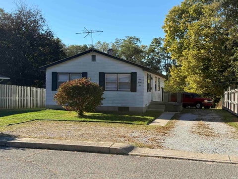 Photo of 425 Riverview Street, Logansport, IN 46947 (MLS # 202643256)