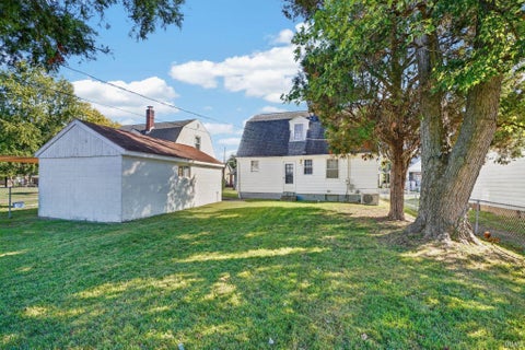 Tiny photo for 1211 S Evans Avenue, Evansville, IN 47713 (MLS # 202643820)