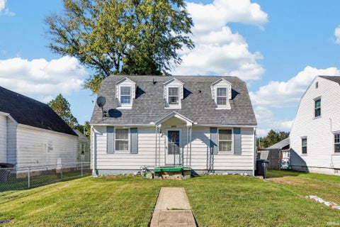 Photo of 1211 S Evans Avenue, Evansville, IN 47713 (MLS # 202643820)