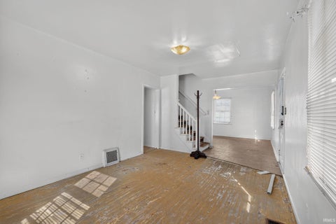 Tiny photo for 1211 S Evans Avenue, Evansville, IN 47713 (MLS # 202643820)