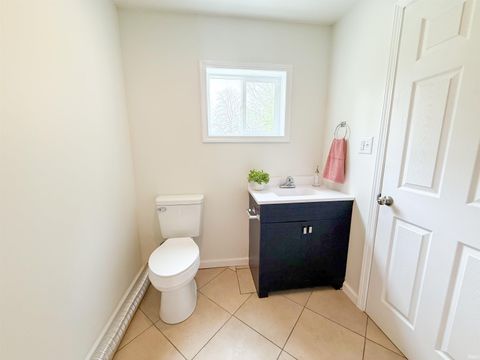 Tiny photo for 1719 Maplehurst Avenue, Mishawaka, IN 46545 (MLS # 202614387)