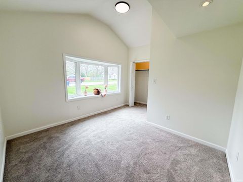 Tiny photo for 1719 Maplehurst Avenue, Mishawaka, IN 46545 (MLS # 202614387)