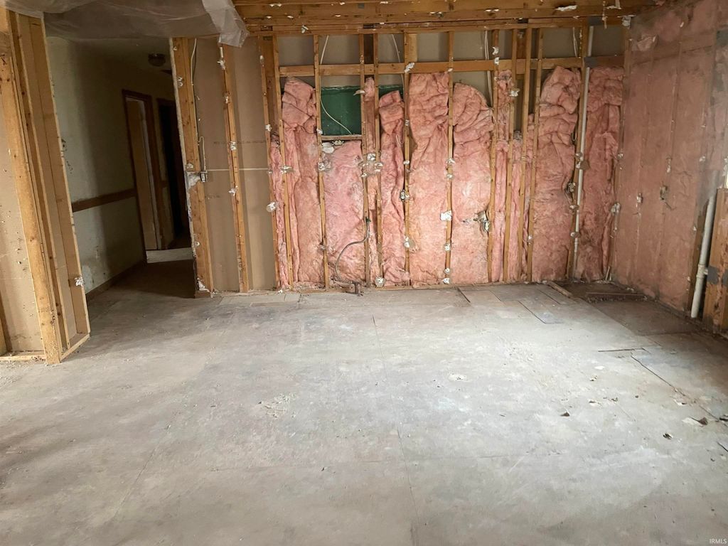 Photo of 2165 E 400 S, Wabash, IN 46992 (MLS # 202545888)