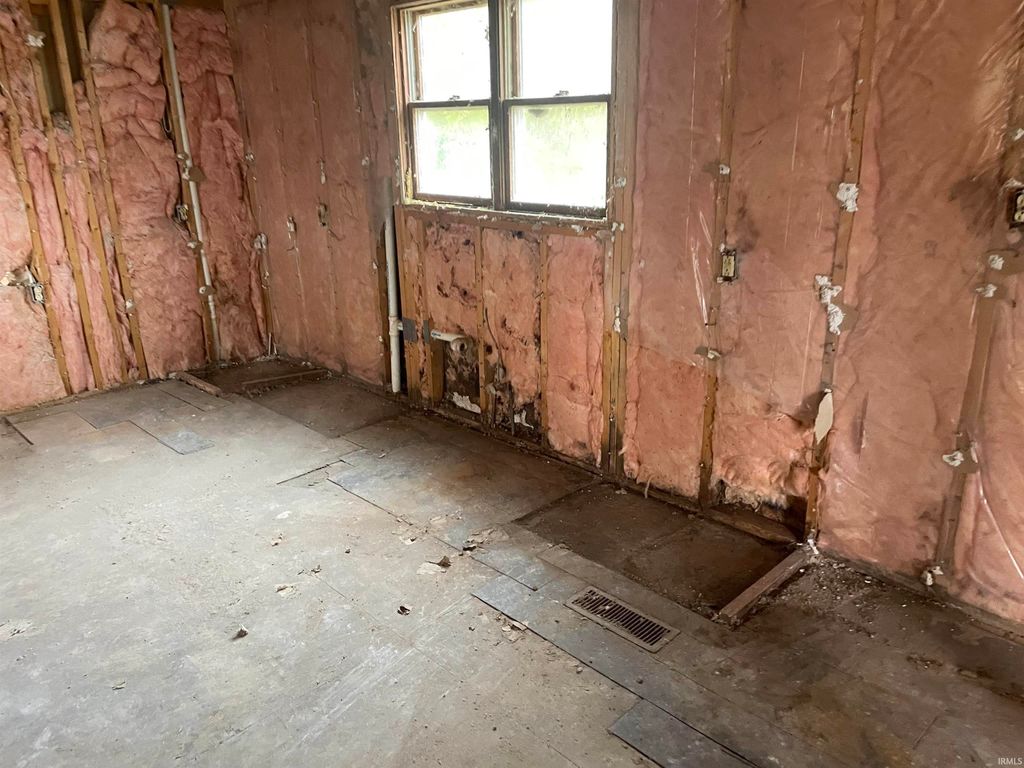 Photo of 2165 E 400 S, Wabash, IN 46992 (MLS # 202545888)