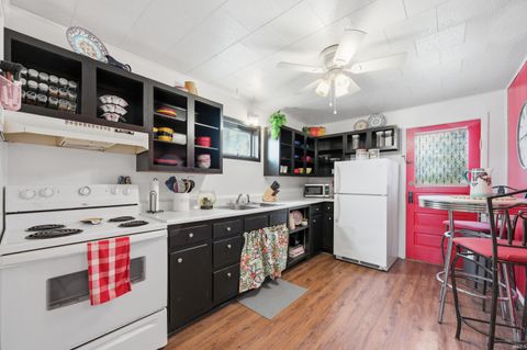 Tiny photo for 116 E Andover Avenue, Muncie, IN 47303 (MLS # 202608954)