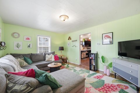 Tiny photo for 116 E Andover Avenue, Muncie, IN 47303 (MLS # 202608954)