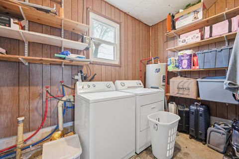 Tiny photo for 116 E Andover Avenue, Muncie, IN 47303 (MLS # 202608954)