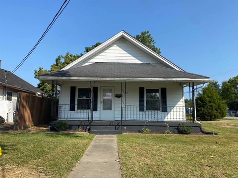 Photo of 507 W Oak Street, Mitchell, IN 47446 (MLS # 202536697)