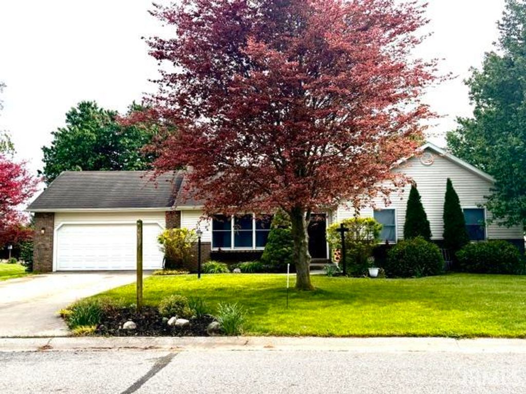 Photo of 19402 Yoder Drive, Goshen, IN 46528 (MLS # 202618789)