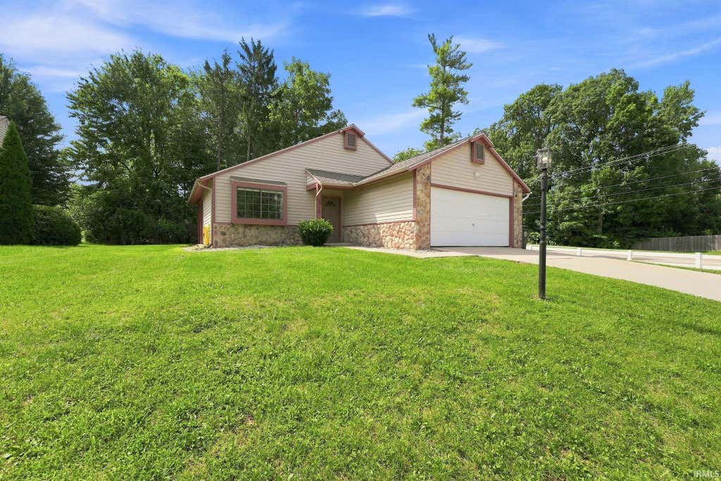 Photo of 2710 Covington Pines Place, Fort Wayne, IN 46804 (MLS # 202634457)