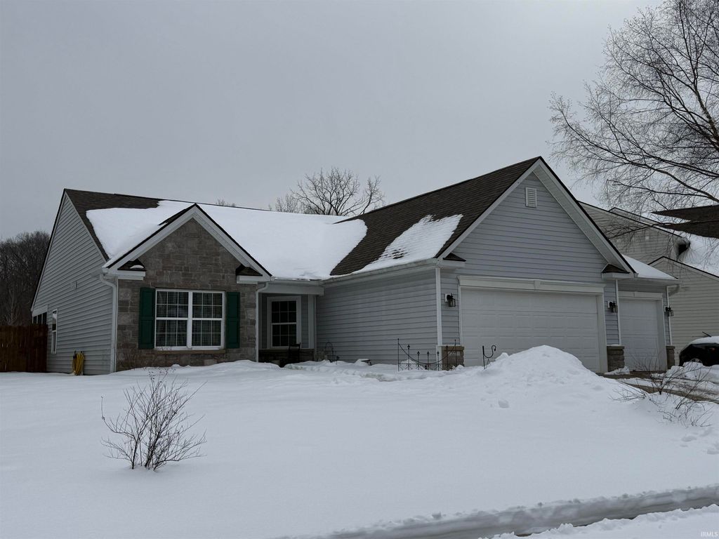 Photo of 227 S Cave Creek Drive, Bloomington, IN 47403 (MLS # 202603647)