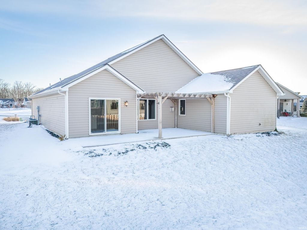 Photo of 11297 Belleharbour Cove, Fort Wayne, IN 46845 (MLS # 202602196)