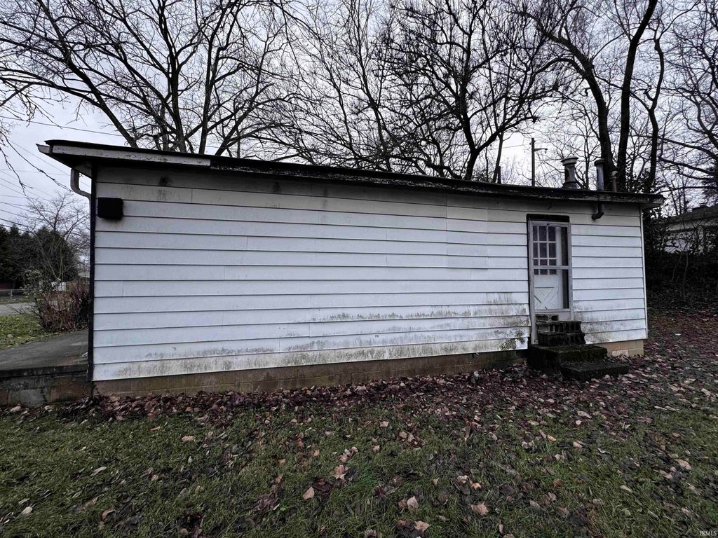 Photo of 1510 Michigan Street, New Castle, IN 47362 (MLS # 202548672)