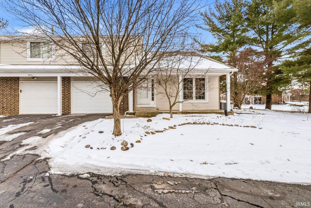 Photo of 18157 Windmill Court, South Bend, IN 46637 (MLS # 202606462)