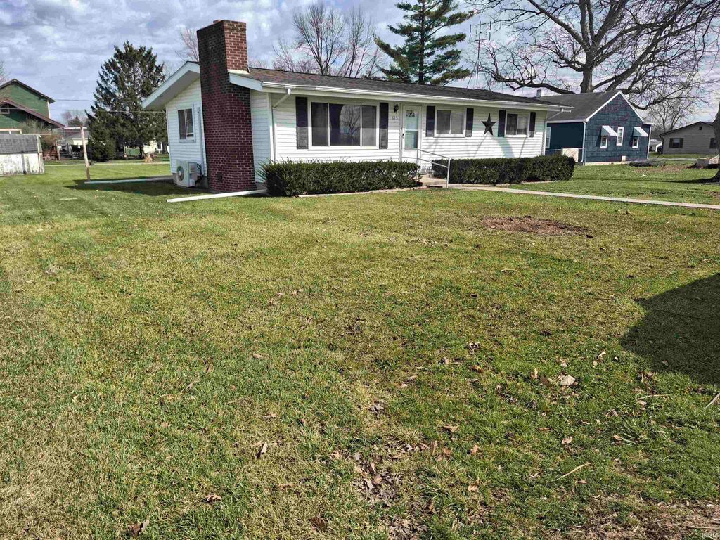 Photo of 615 S Hamsher Street, Garrett, IN 46738 (MLS # 202611818)