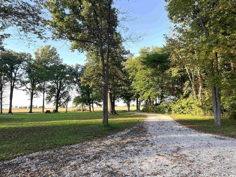 Tiny photo for 790 W 300 S, Bluffton, IN 46714 (MLS # 202642492)