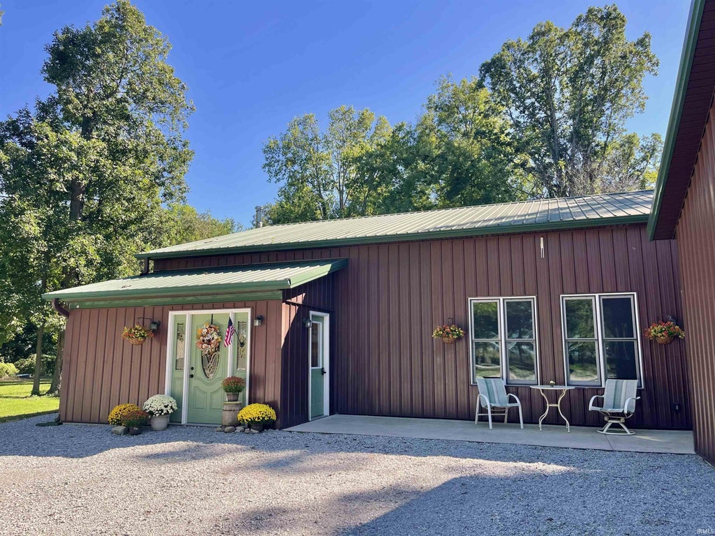 Photo of 790 W 300, Bluffton, IN 46714 (MLS # 202642492)