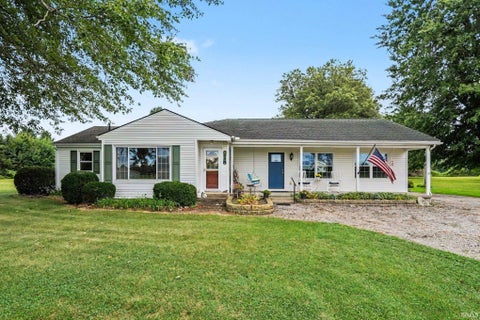 Tiny photo for 29927 State Road 4 Road, North Liberty, IN 46554 (MLS # 202637920)
