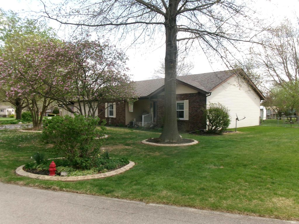 Photo of 1514 Heather Lane, Covington, IN 47932 (MLS # 202613734)