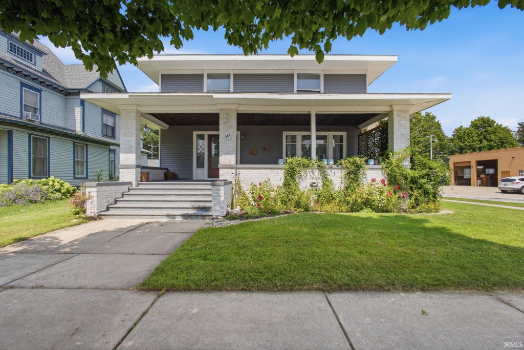 Photo of 101 W Michigan Street, New Carlisle, IN 46552 (MLS # 202633165)