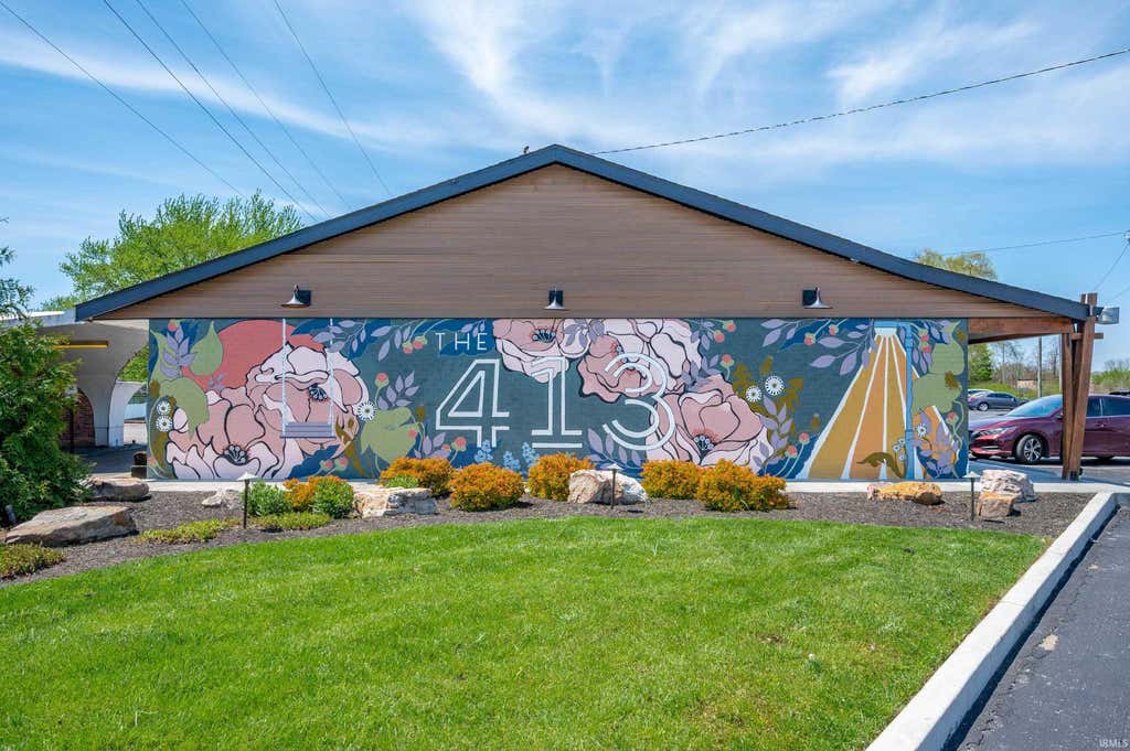 Photo of 413 S Tillotson Avenue #1, Muncie, IN 47304 (MLS # 202633449)