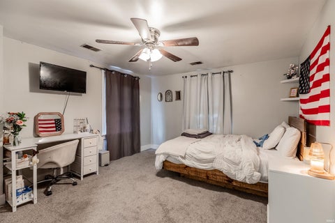 Tiny photo for 12641 Browning Road, Evansville, IN 47725 (MLS # 202639612)