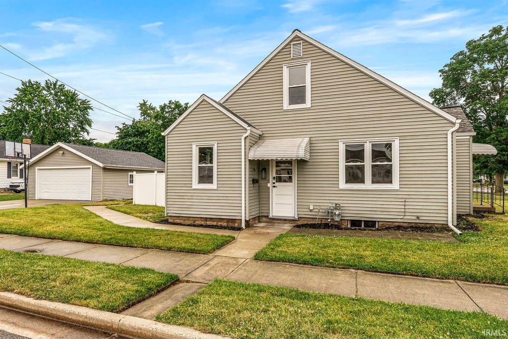 Photo of 502 Sunset Avenue, Elkhart, IN 46514 (MLS # 202622278)