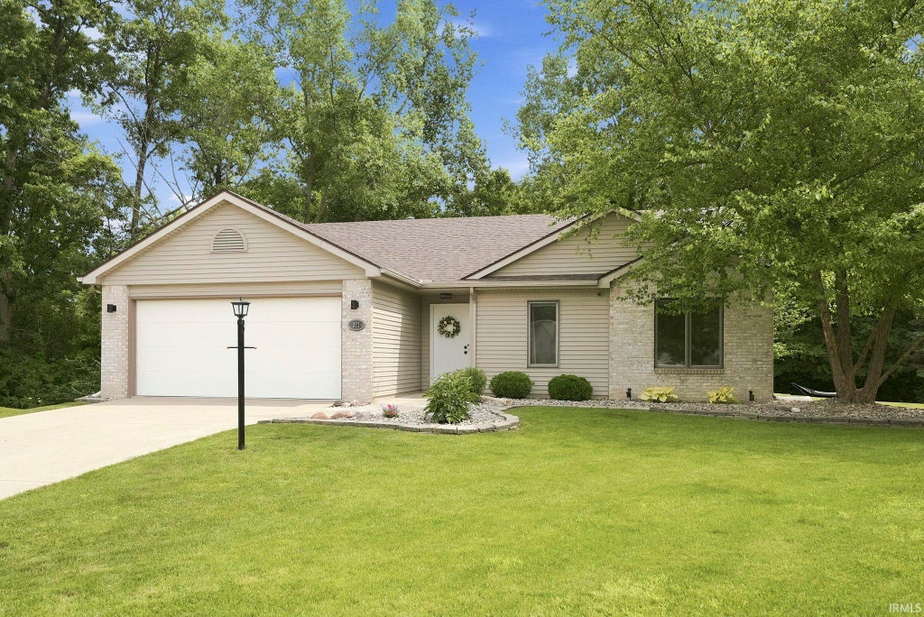 Photo of 312 Silver Maple Cove, Fort Wayne, IN 46804 (MLS # 202629384)