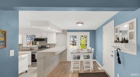 Tiny photo for 11191 Dragoon Trail, Mishawaka, IN 46544 (MLS # 202643722)