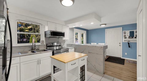 Tiny photo for 11191 Dragoon Trail, Mishawaka, IN 46544 (MLS # 202643722)