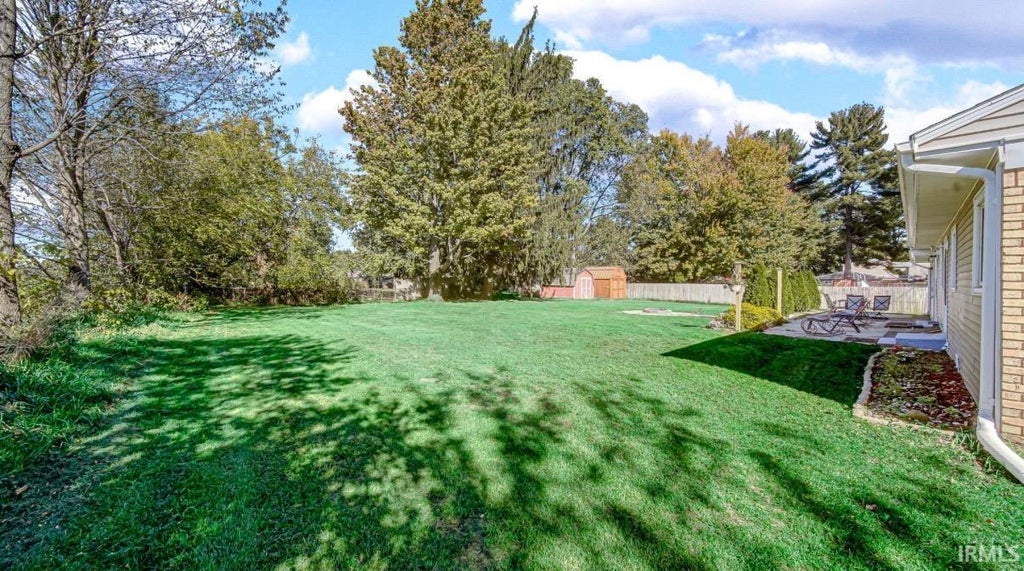 Photo of 11191 Dragoon Trail, Mishawaka, IN 46544 (MLS # 202643722)