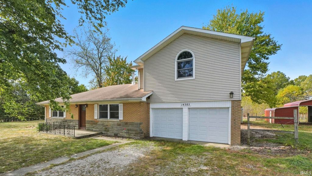 Photo of 14505 Coldwater Road Rd, Fort Wayne, IN 46845 (MLS # 202541861)