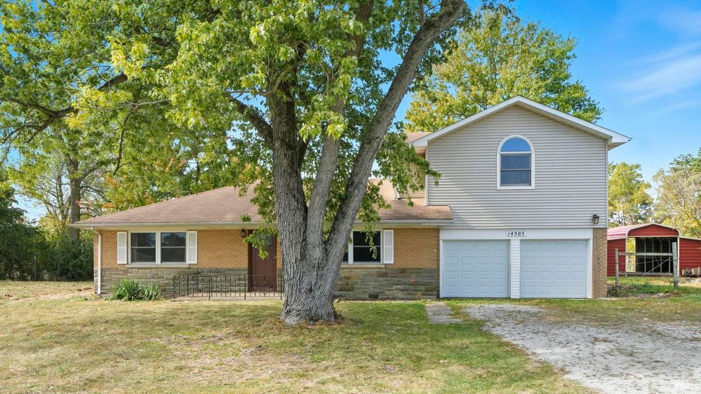 Photo of 14505 Coldwater Road Rd, Fort Wayne, IN 46845 (MLS # 202541861)