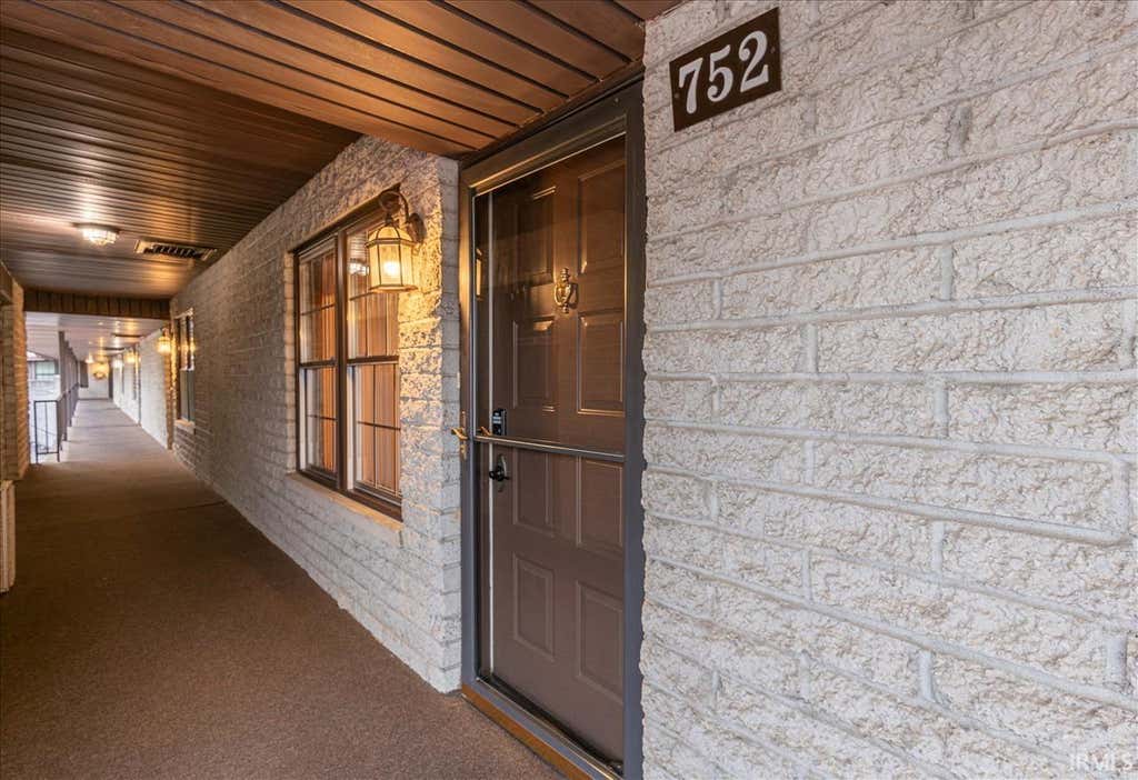 Photo of 752 Senate Avenue, Evansville, IN 47711 (MLS # 202633392)
