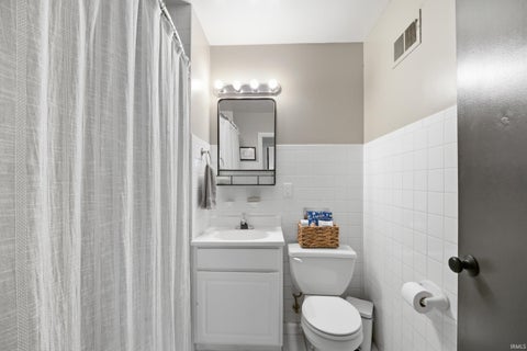 Tiny photo for 1505 Franklin Street, Lafayette, IN 47905 (MLS # 202636426)
