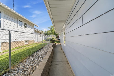 Tiny photo for 1505 Franklin Street, Lafayette, IN 47905 (MLS # 202636426)