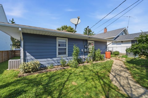 Tiny photo for 1505 Franklin Street, Lafayette, IN 47905 (MLS # 202636426)