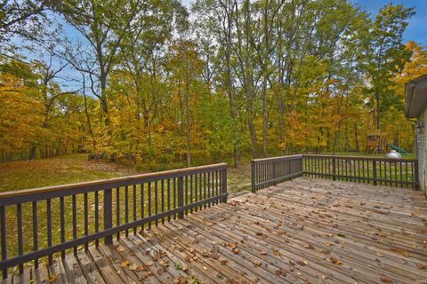 Tiny photo for 10360 S Wildwood Court, Brookston, IN 47923 (MLS # 202543757)